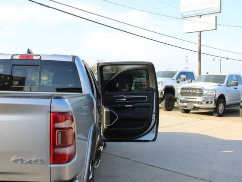 Used 2019 RAM 1500 Laramie AWD/4WD image 49