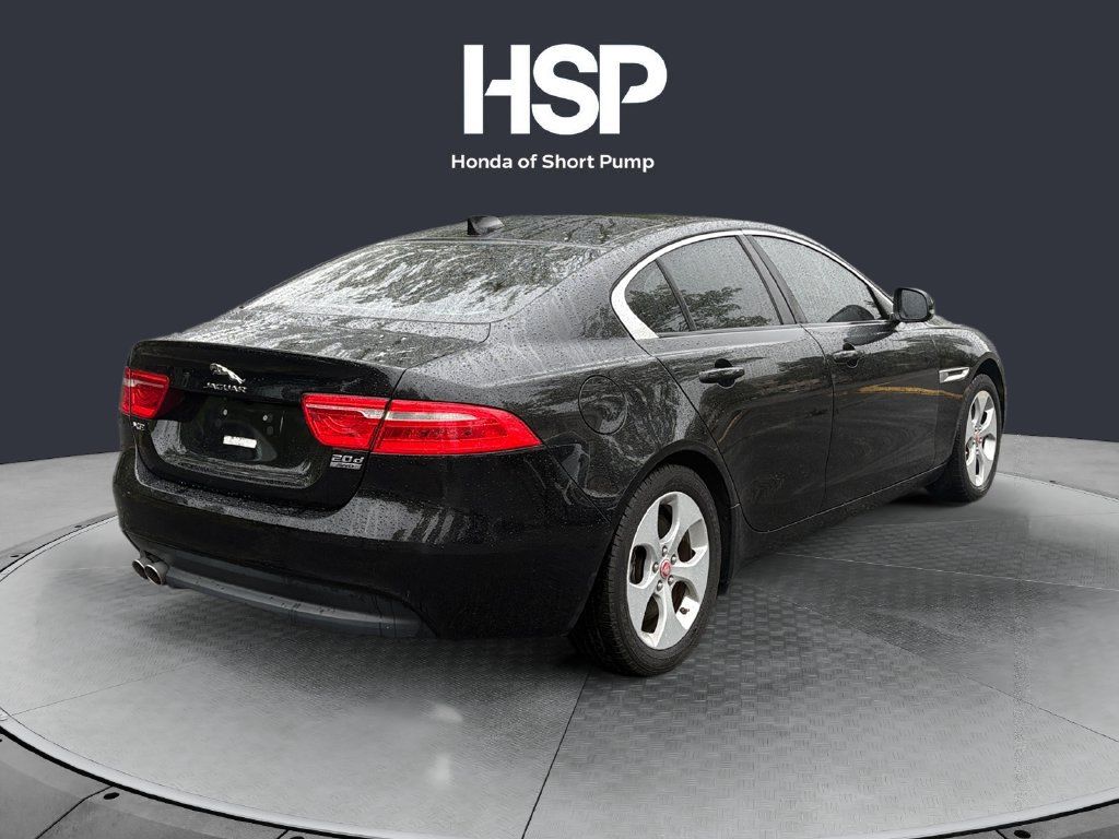 Used 2017 Jaguar XE Premium AWD/4WD image 5