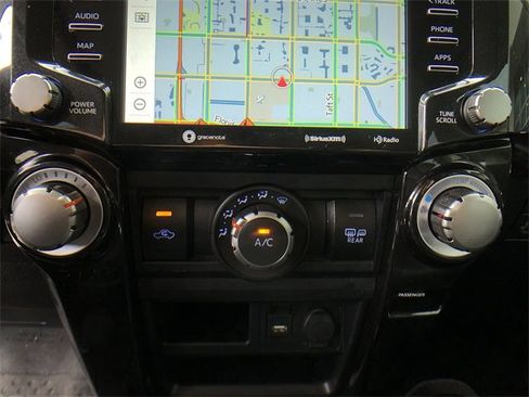 Used 2020 Toyota 4Runner TRD Off-Road Premium image 27