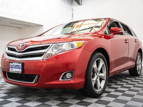 Used 2015 Toyota Venza XLE AWD/4WD image 3
