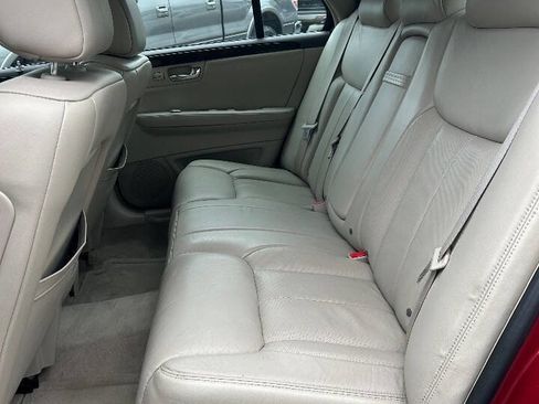 Used 2008 Cadillac DTS Luxury I w/ Sun And Sound Package FWD image 16