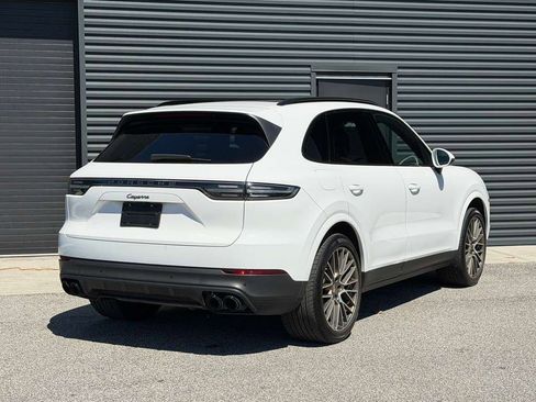 Certified 2023 Porsche Cayenne Platinum Edition AWD/4WD image 21