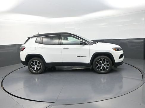 Used 2024 Jeep Compass Limited AWD/4WD image 21