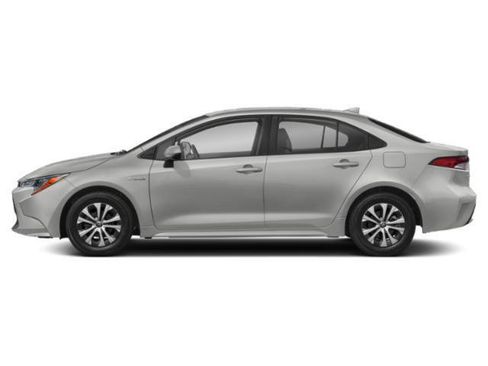 Certified 2022 Toyota Corolla LE image 3