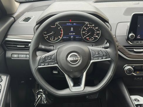 Used 2025 Nissan Altima 2.5 SV image 28