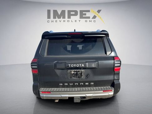 Used 2025 Toyota 4Runner Limited AWD/4WD image 4