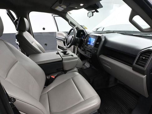 Used 2022 Ford F250 XL w/ Power Equipment Group image 46