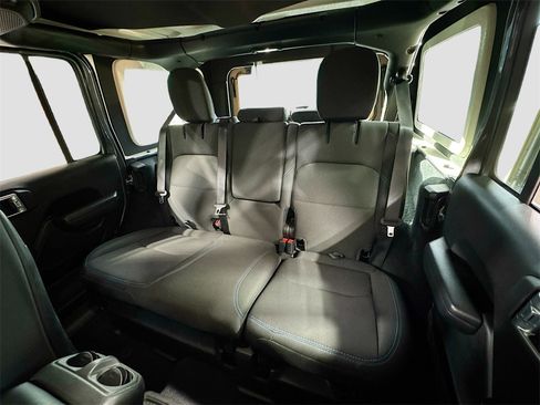 Used 2021 Jeep Wrangler Unlimited Rubicon 4xe w/ Steel Bumper Group image 14