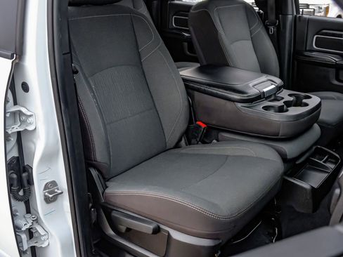 Used 2024 RAM 2500 Big Horn w/ Night Edition image 30