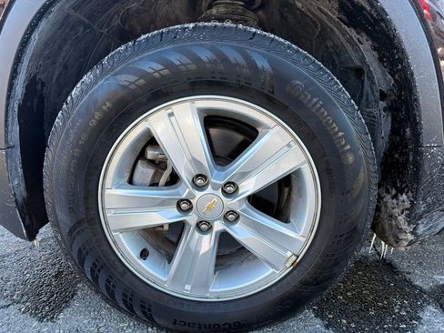 Used 2022 Chevrolet Trax LT w/ LT Convenience Package image 4