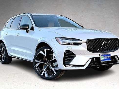 New 2026 Volvo XC60 B5 Ultra w/ Climate Package image 2