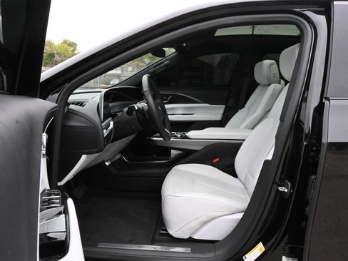 Certified 2024 Cadillac Lyriq Sport image 17