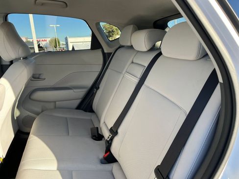 Used 2025 Hyundai Kona SEL image 27