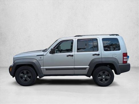 Used 2010 Jeep Liberty Renegade w/ Premium Group AWD/4WD image 8