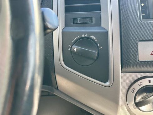 Used 2005 Toyota Tacoma 4x4 Double Cab image 25