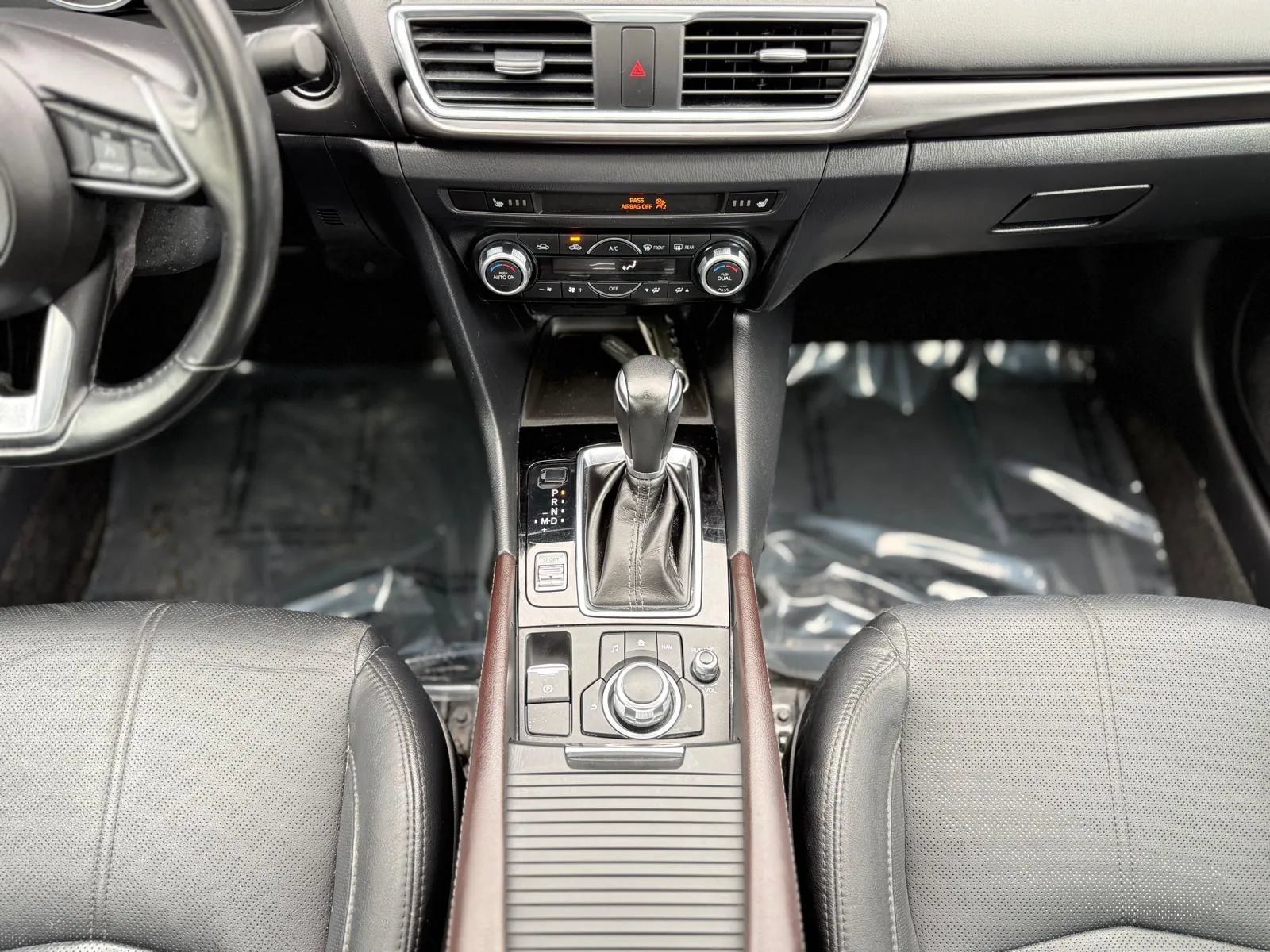 Used 2018 MAZDA MAZDA3 Grand Touring FWD image 16