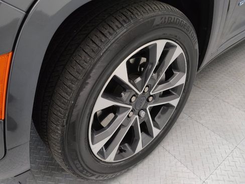 Used 2022 Jeep Grand Cherokee Overland AWD/4WD image 31