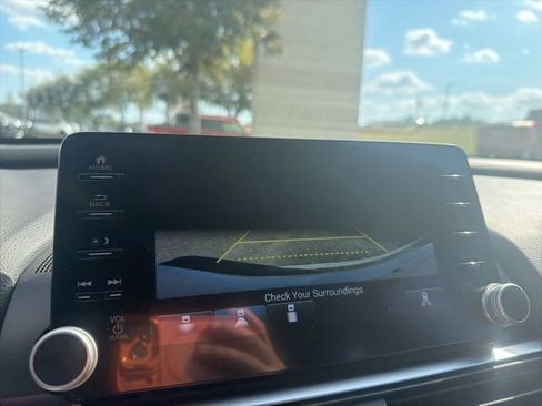 Used 2022 Honda Accord Sport image 18