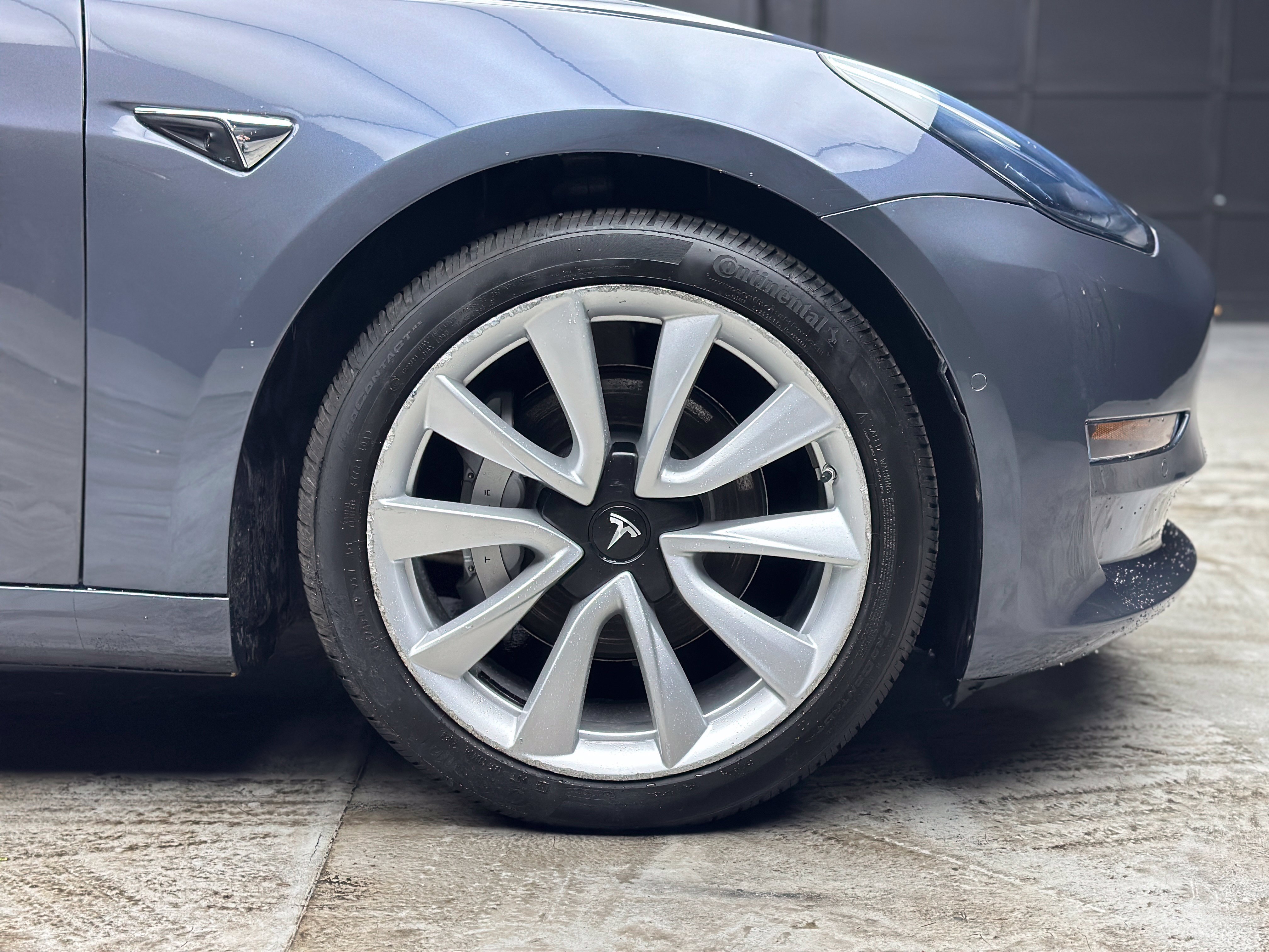 Used 2018 Tesla Model 3 Long Range AWD/4WD image 30