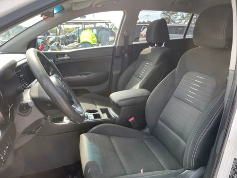 Used 2020 Kia Sportage LX w/ LX Popular Package image 13
