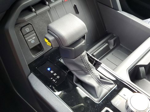 New 2026 Toyota Tundra SR5 AWD/4WD image 29