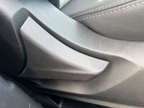 Used 2023 Subaru Forester Premium image 40