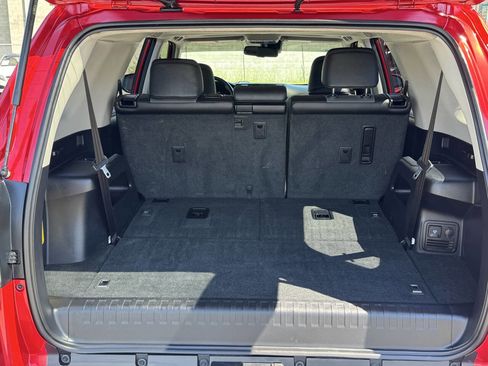 Used 2020 Toyota 4Runner SR5 Premium w/ Moonroof Package AWD/4WD image 10
