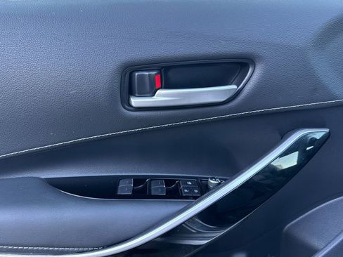 Used 2020 Toyota Corolla XSE image 15