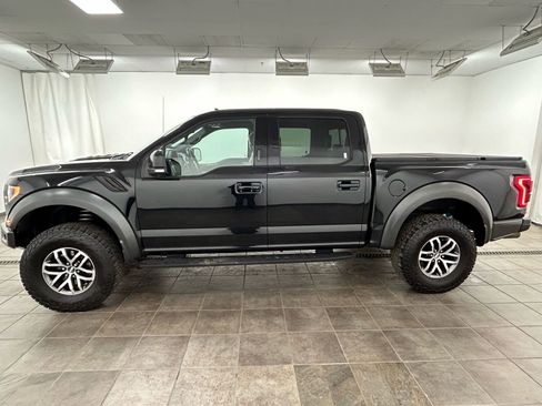 Used 2018 Ford F150 Raptor w/ Equipment Group 802A Luxury AWD/4WD image 2