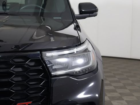 Used 2025 Ford Explorer ST AWD/4WD image 19