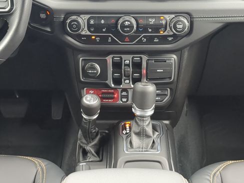 Used 2025 Jeep Wrangler Unlimited Rubicon 392 AWD/4WD image 17