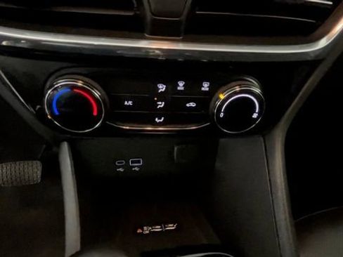 Used 2025 Buick Encore GX Sport Touring w/ Advanced Technology Package FWD image 30