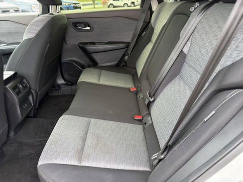 Used 2023 Nissan Rogue SV AWD/4WD image 13