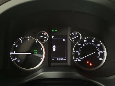 Used 2023 Lexus GX 460 w/ Black Line Special Edition AWD/4WD image 26
