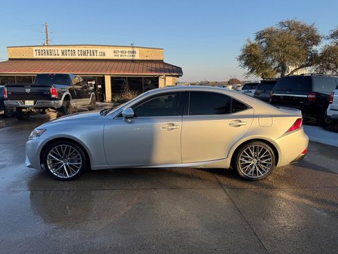 Used 2015 Lexus IS 250 AWD w/ Navigation System Package image 4
