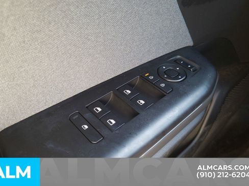 Used 2025 Kia K4 EX image 16