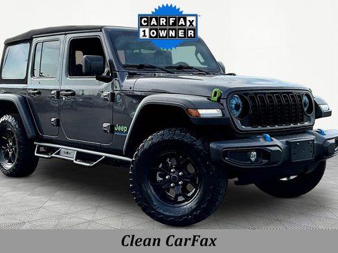 Used 2024 Jeep Wrangler Unlimited AWD/4WD image 3