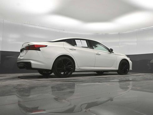 Used 2025 Nissan Altima 2.5 SR FWD image 43