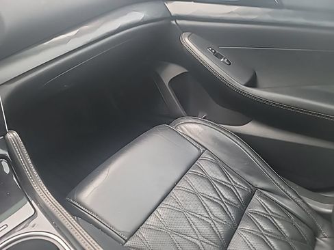 Used 2023 Nissan Maxima Platinum w/ Sport Mat Group FWD image 27