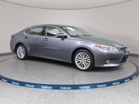 Used 2014 Lexus ES 350 w/ Luxury Package FWD image 4