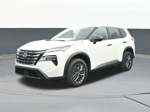 Used 2024 Nissan Rogue S image 4