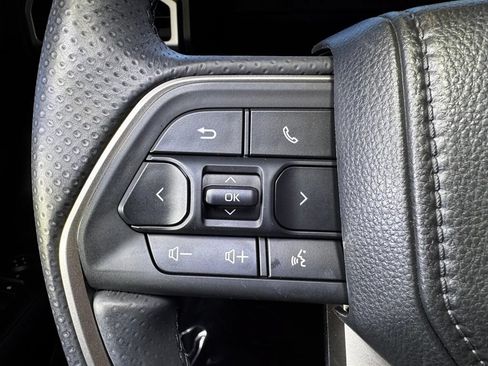 Certified 2025 Toyota 4Runner TRD Off-Road AWD/4WD image 31