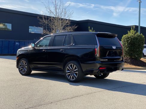 Used 2023 Cadillac Escalade Sport image 15