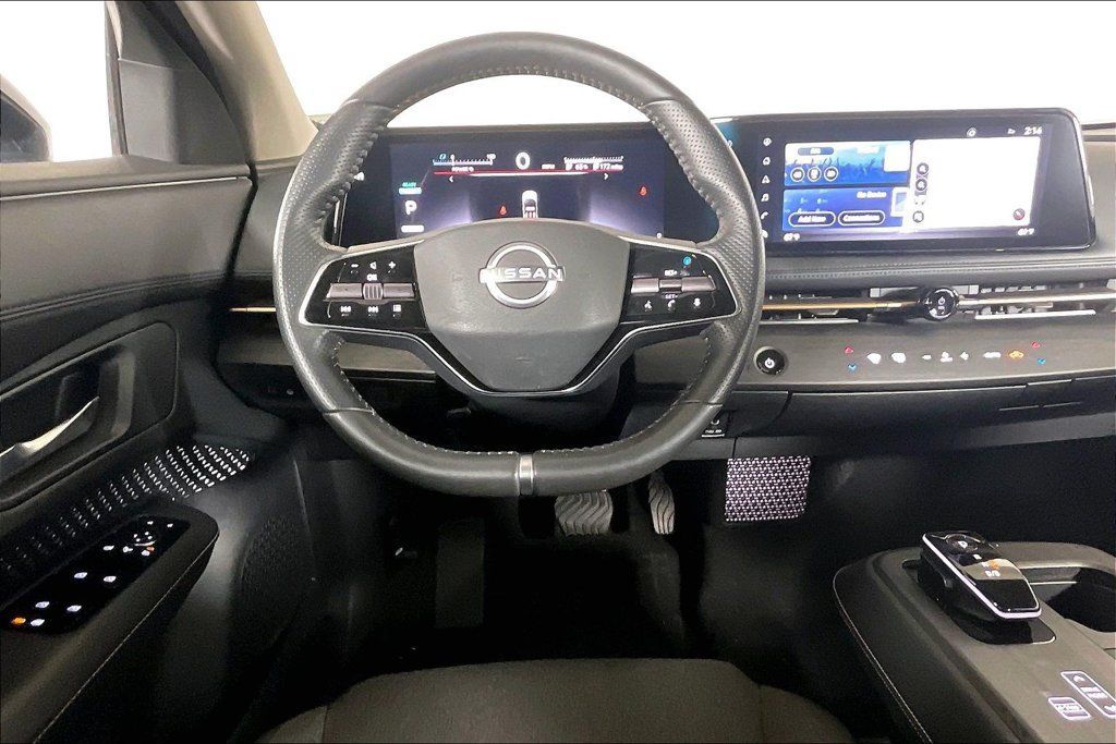 Used 2023 Nissan Ariya FWD image 4