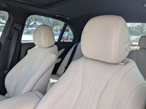 Certified 2022 Mercedes-Benz E 350 4MATIC Sedan image 11