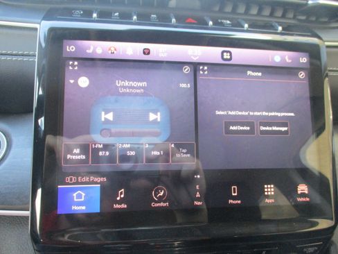 Used 2023 Jeep Grand Cherokee L Limited w/ Luxury Tech Group II AWD/4WD image 21