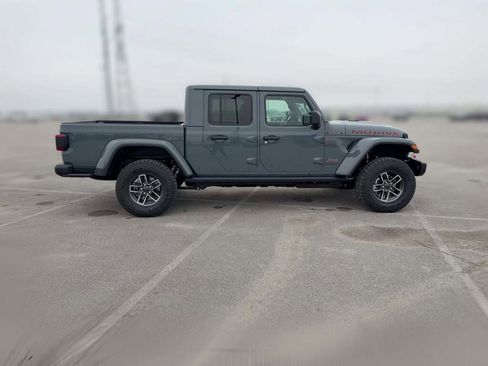 New 2026 Jeep Gladiator Mojave image 14