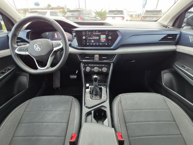 Used 2024 Volkswagen Taos SE w/ Panoramic Sunroof Package FWD image 15
