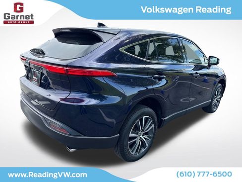 Used 2023 Toyota Venza LE AWD/4WD image 5