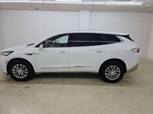 Used 2023 Buick Enclave Essence w/ LPO, Floor Liner Package FWD image 20